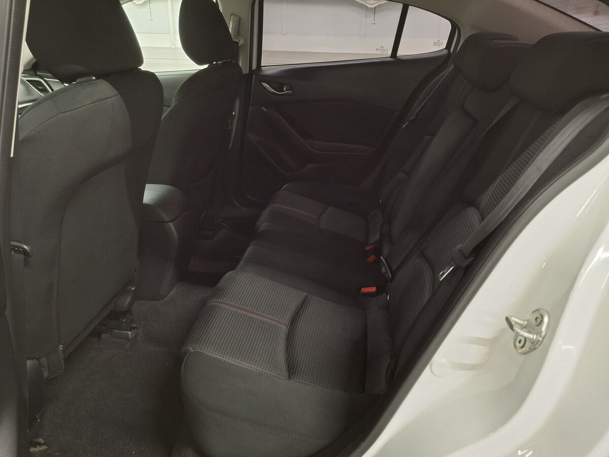 Mazda 3 2018 года с пробегом. Фото: #11