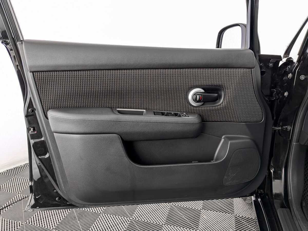 Nissan Tiida 2013 года с пробегом. Фото: #14