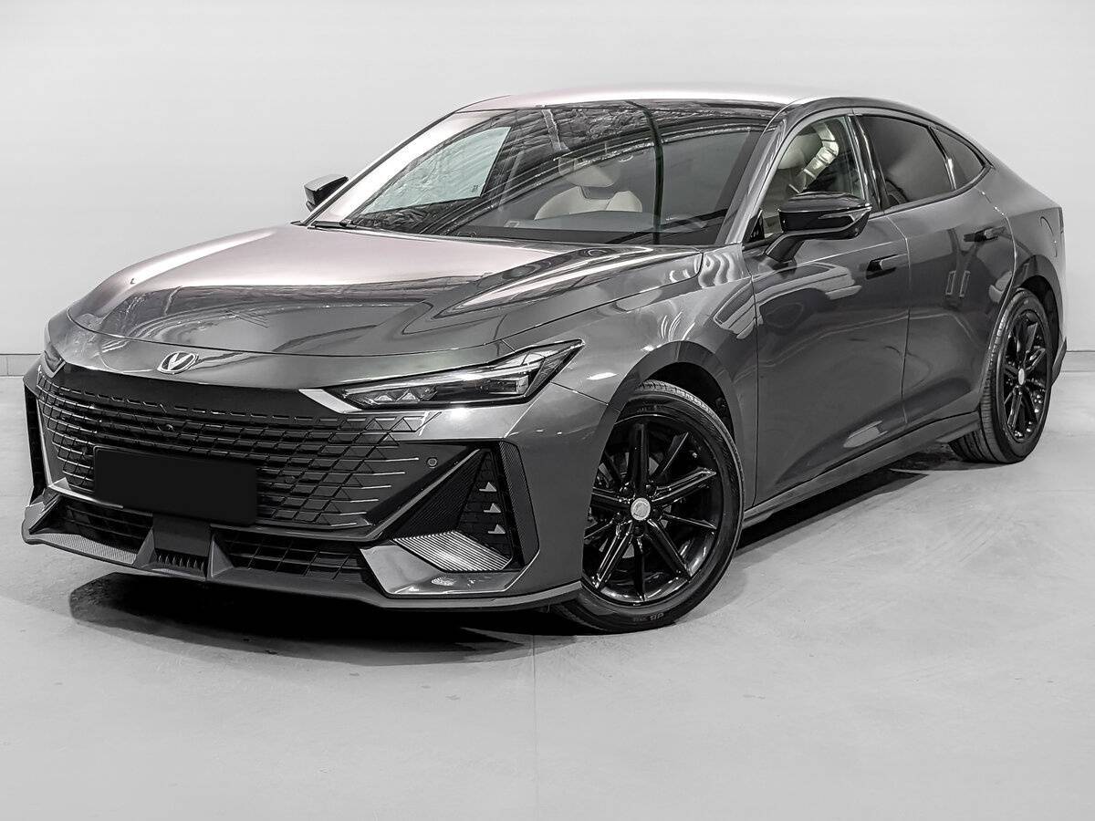 Changan UNI-V 2023 года с пробегом. Посмотреть фото