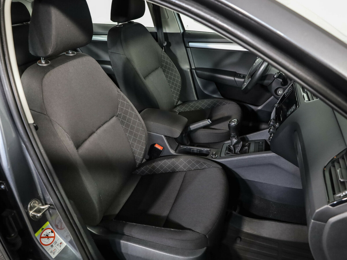 Skoda Octavia 2019 года с пробегом. Фото: #20