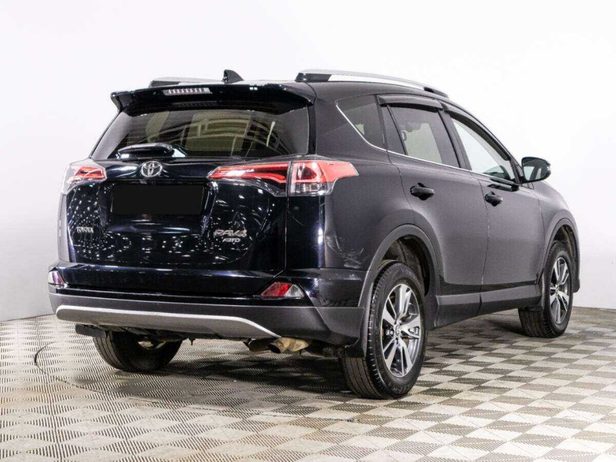 Toyota RAV4 2018 года с пробегом. Фото: #4