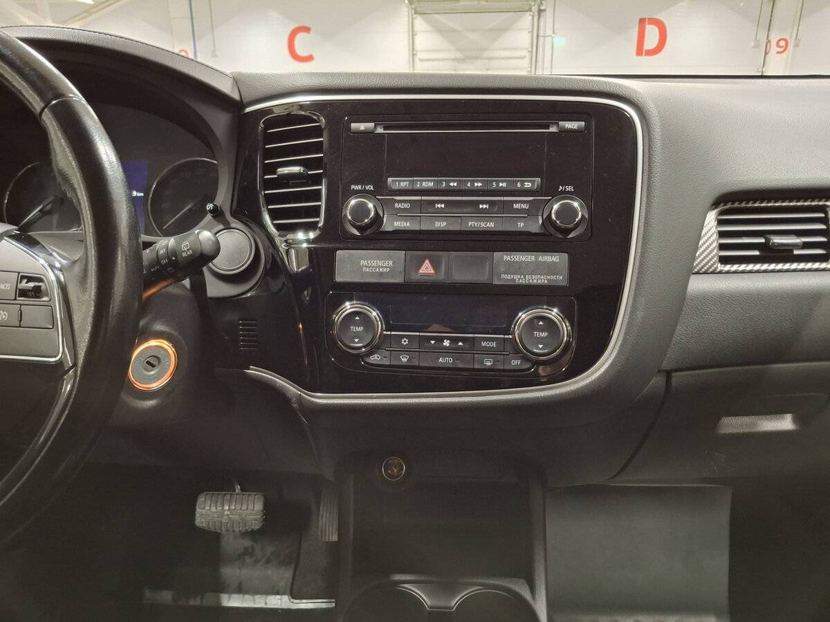 Mitsubishi Outlander 2015 года с пробегом. Фото: #13