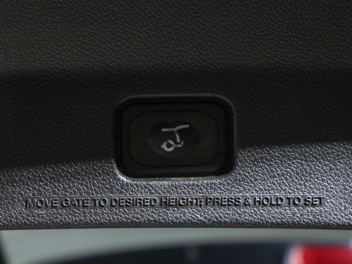 Ford Explorer 2014 года с пробегом. Фото: #16