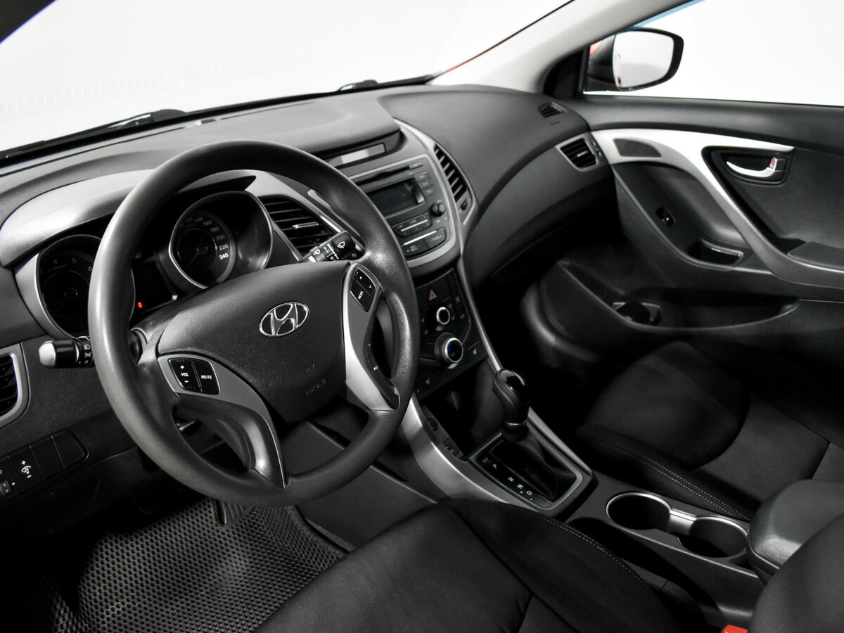 Hyundai Elantra 2015 года с пробегом. Фото: #8