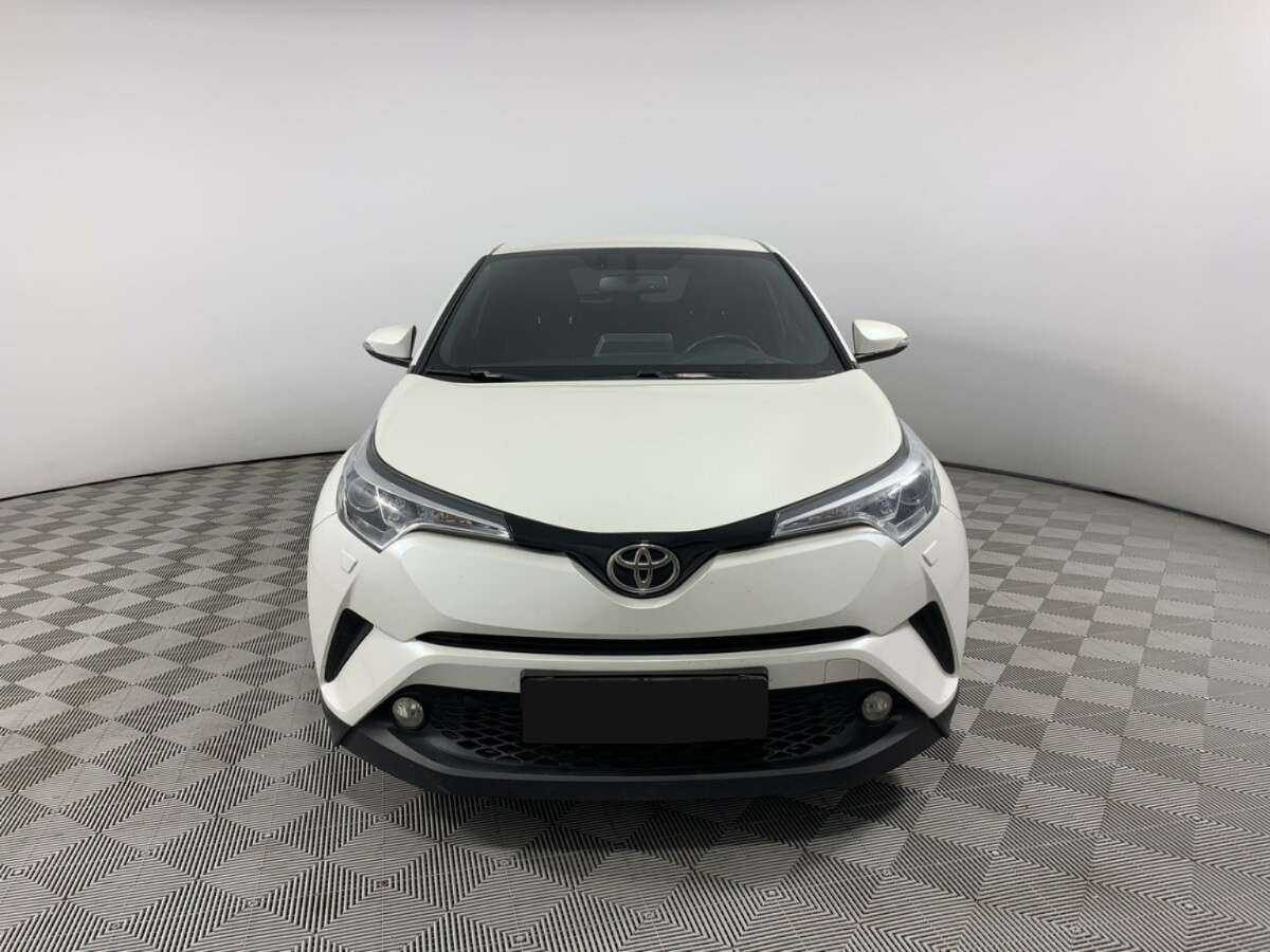 Toyota C-HR 2019 года с пробегом. Фото: #1