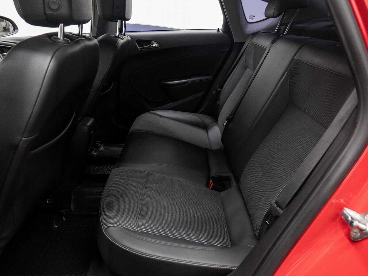 Opel Astra 2013 года с пробегом. Фото: #11