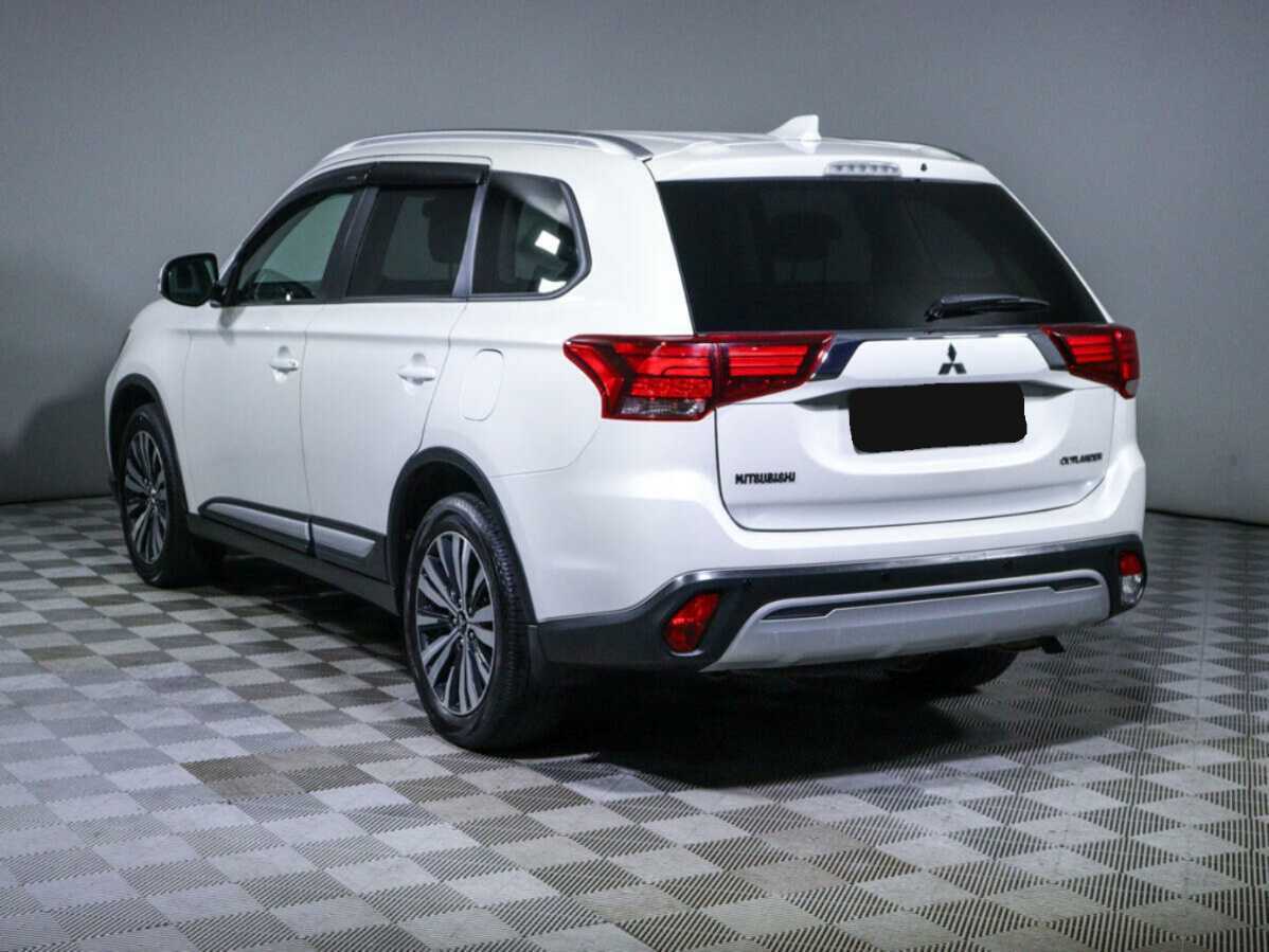 Mitsubishi Outlander 2018 года с пробегом. Фото: #6