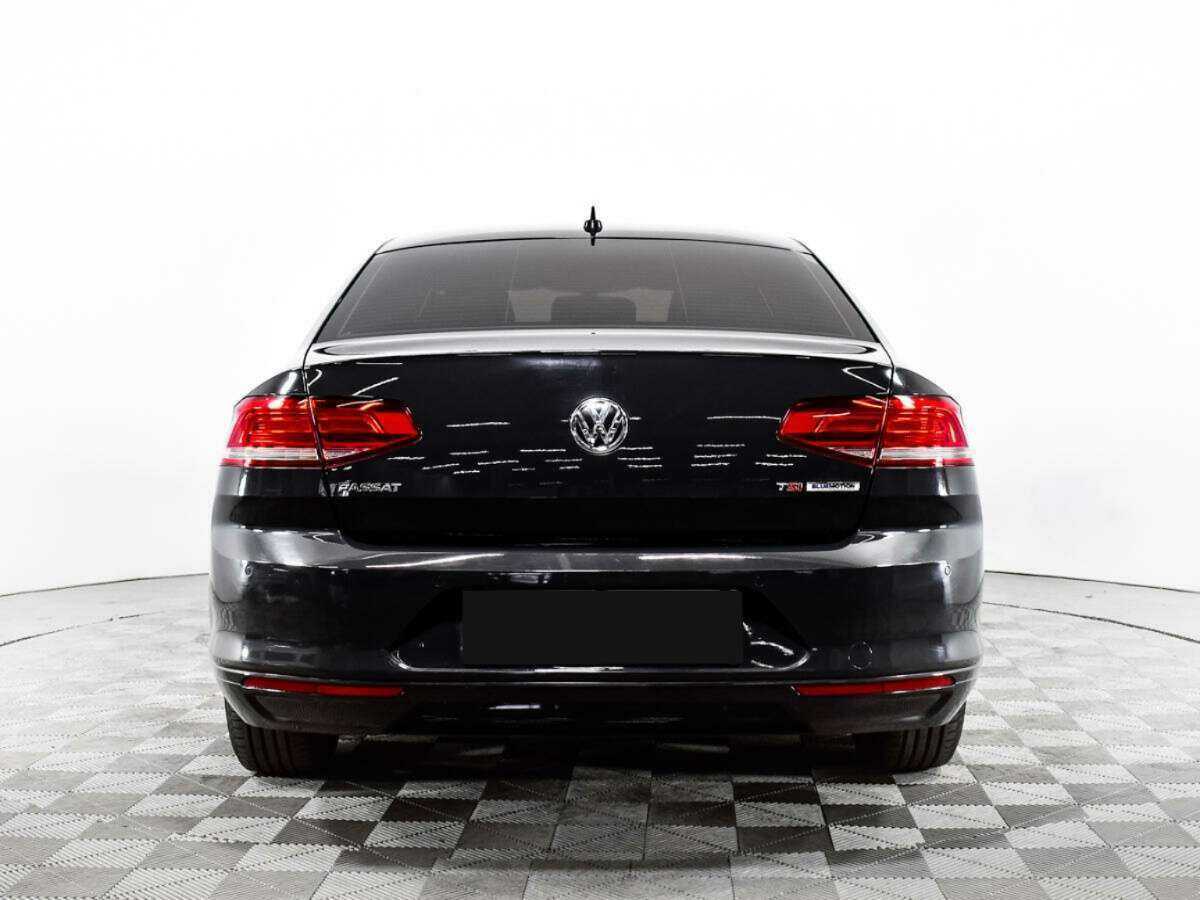 Volkswagen Passat 2017 года с пробегом. Фото: #5