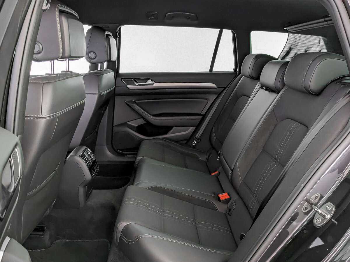 Volkswagen Passat 2018 года с пробегом. Фото: #11
