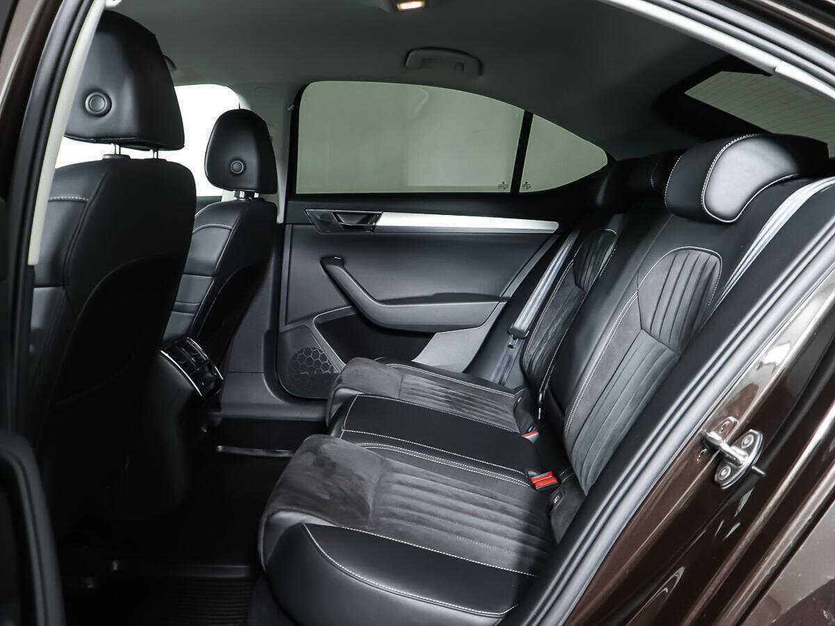 Skoda Superb 2021 года с пробегом. Фото: #9