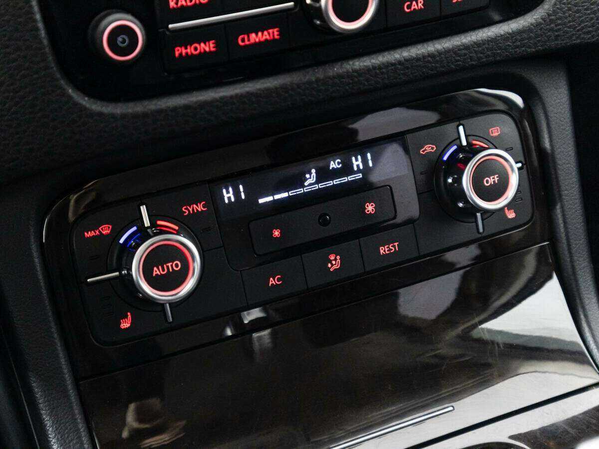 Volkswagen Touareg 2012 года с пробегом. Фото: #13