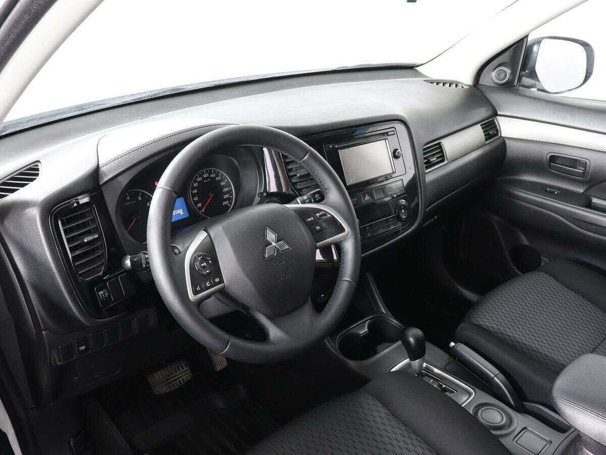Mitsubishi Outlander 2015 года с пробегом. Фото: #8