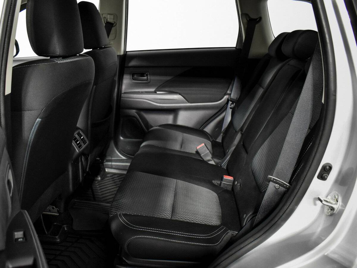 Mitsubishi Outlander 2018 года с пробегом. Фото: #10