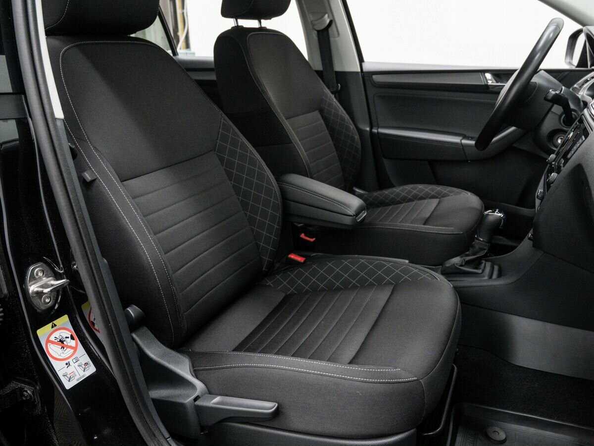 Skoda Rapid 2018 года с пробегом. Фото: #6