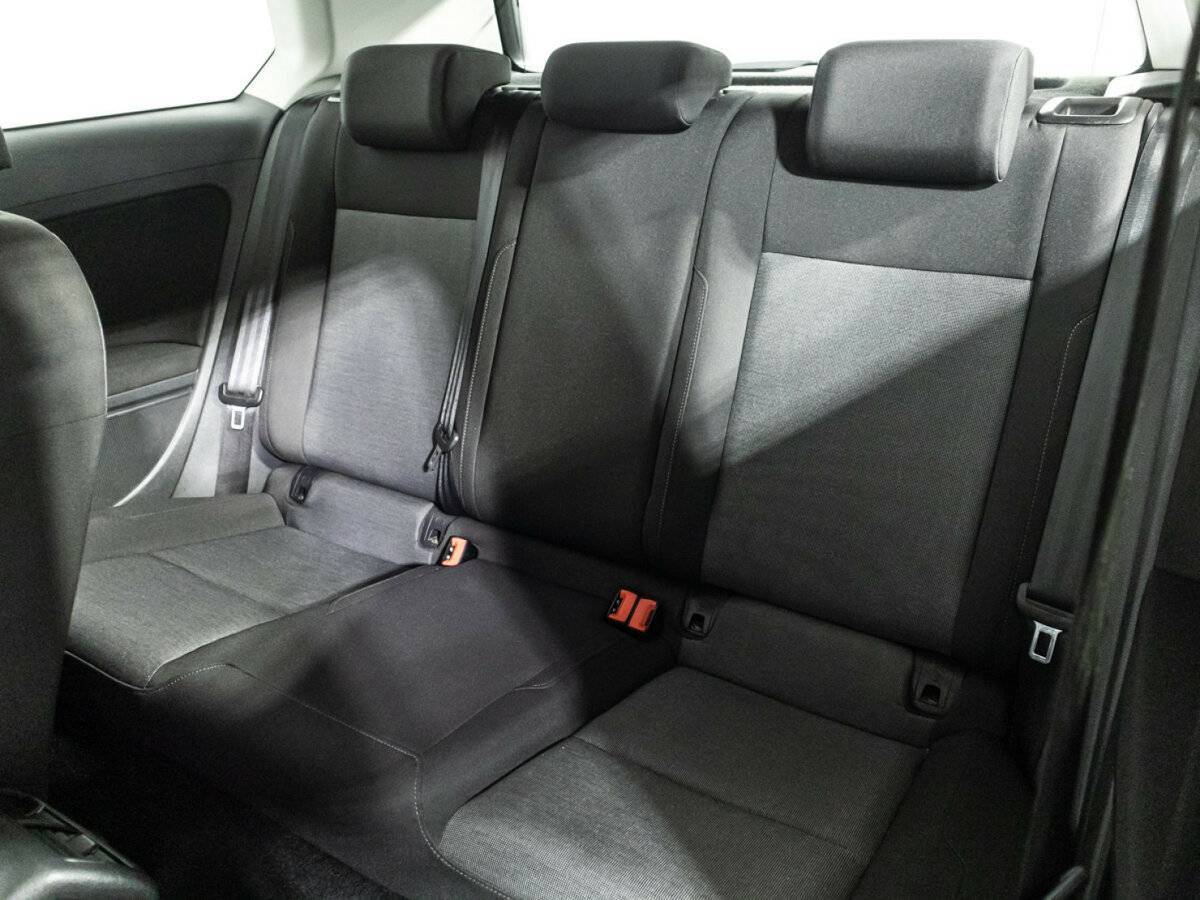 Volkswagen Golf 2013 года с пробегом. Фото: #9