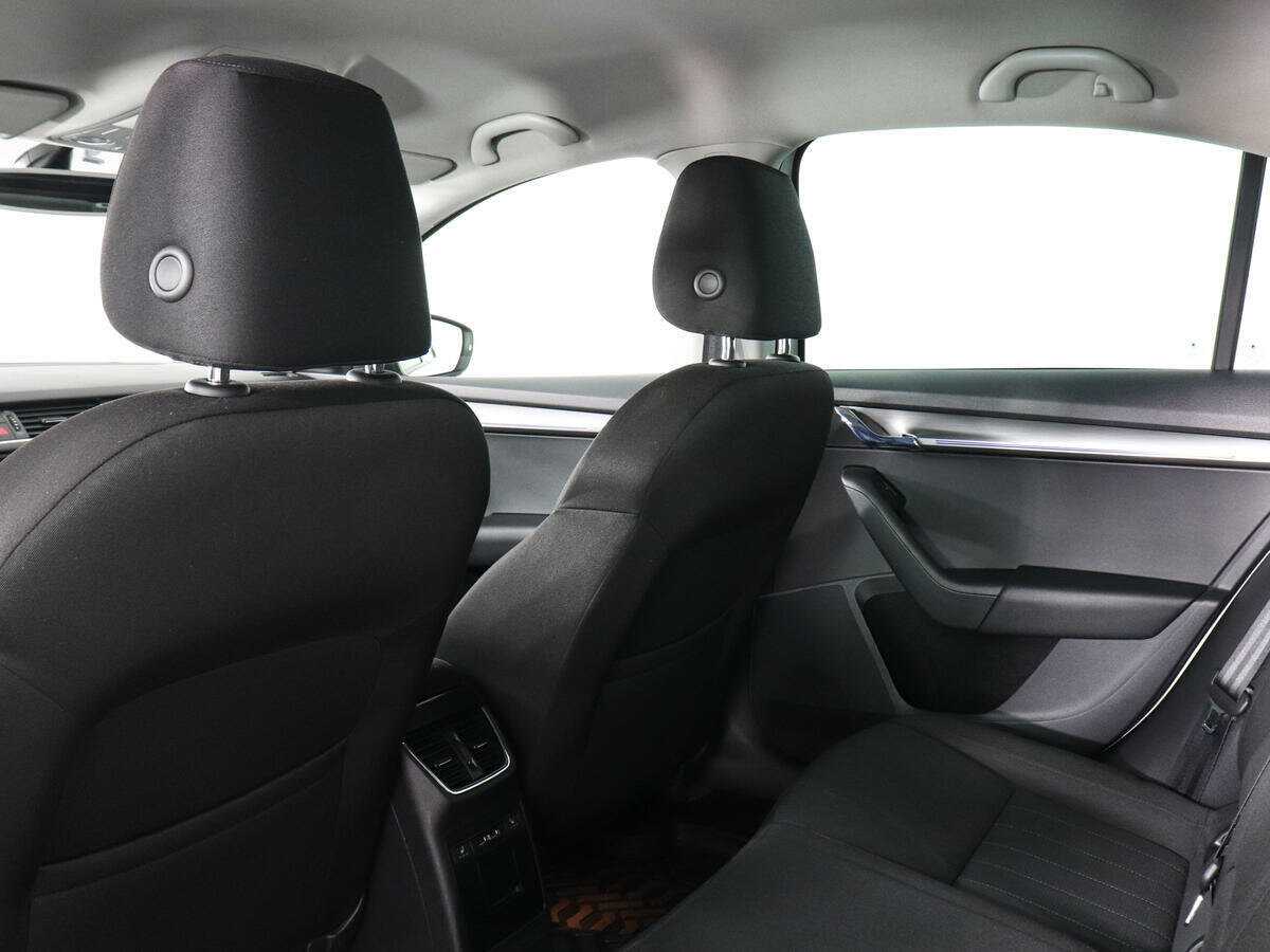 Skoda Octavia 2018 года с пробегом. Фото: #11