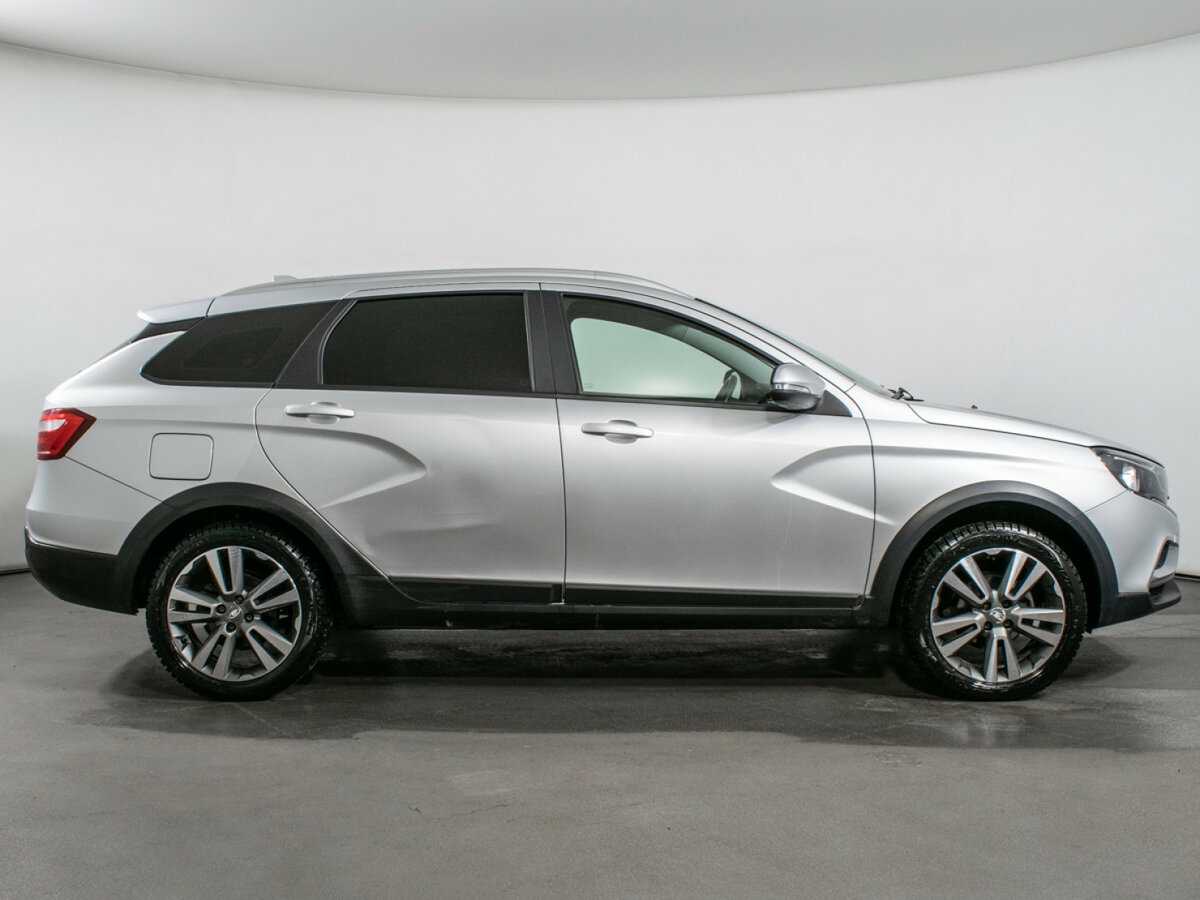 Lada (ВАЗ) Vesta 2021 года с пробегом. Фото: #3