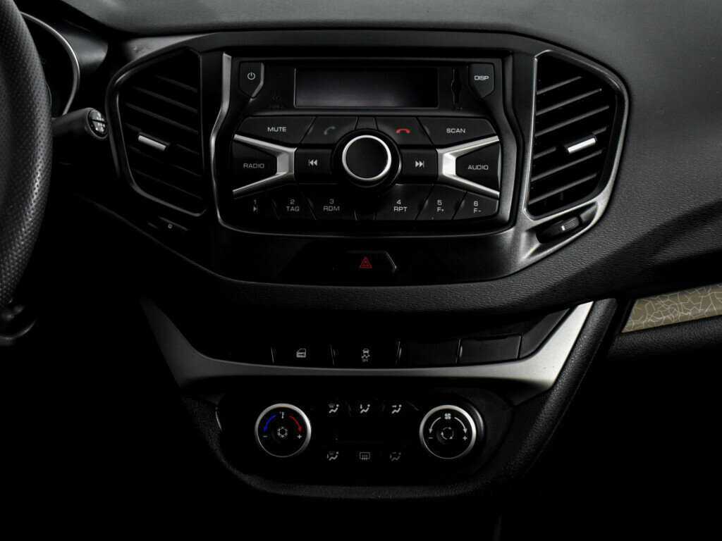 Lada (ВАЗ) Vesta 2016 года с пробегом. Фото: #14