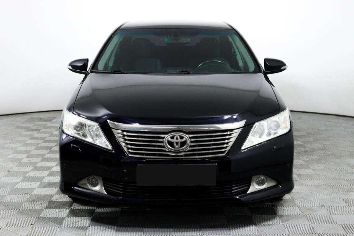 Toyota Camry 2012 года с пробегом. Фото: #1