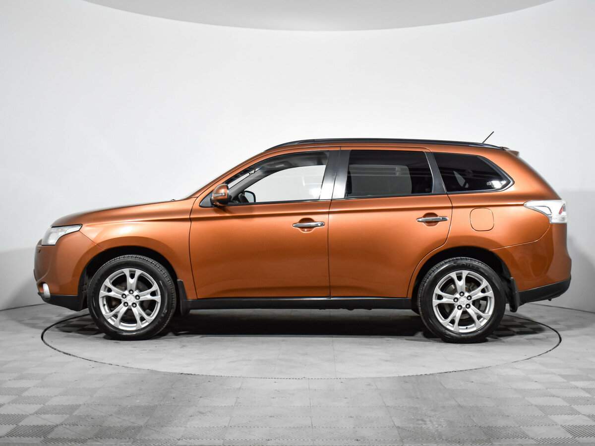 Mitsubishi Outlander 2012 года с пробегом. Фото: #3