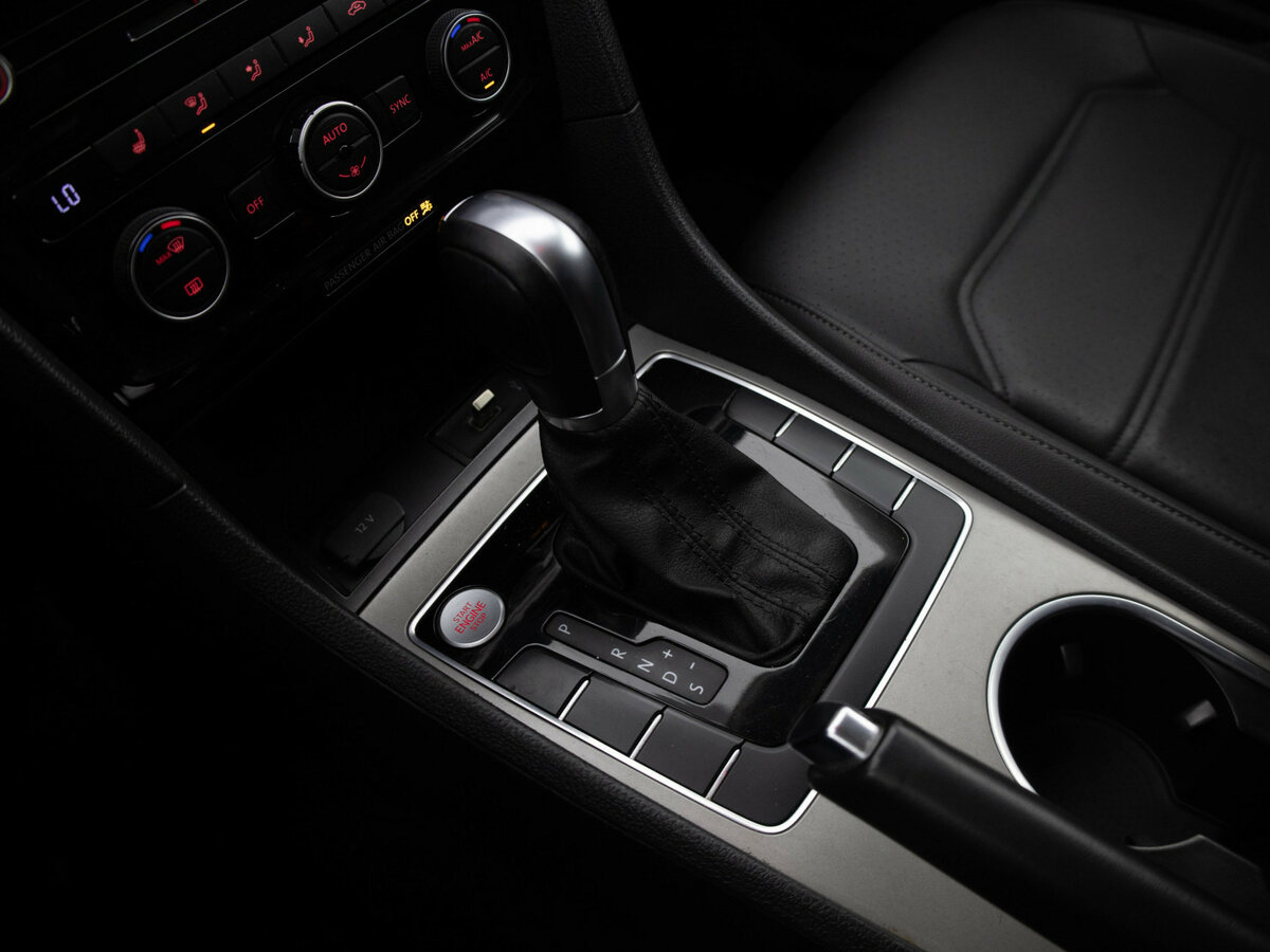 Volkswagen Passat 2020 года с пробегом. Фото: #9