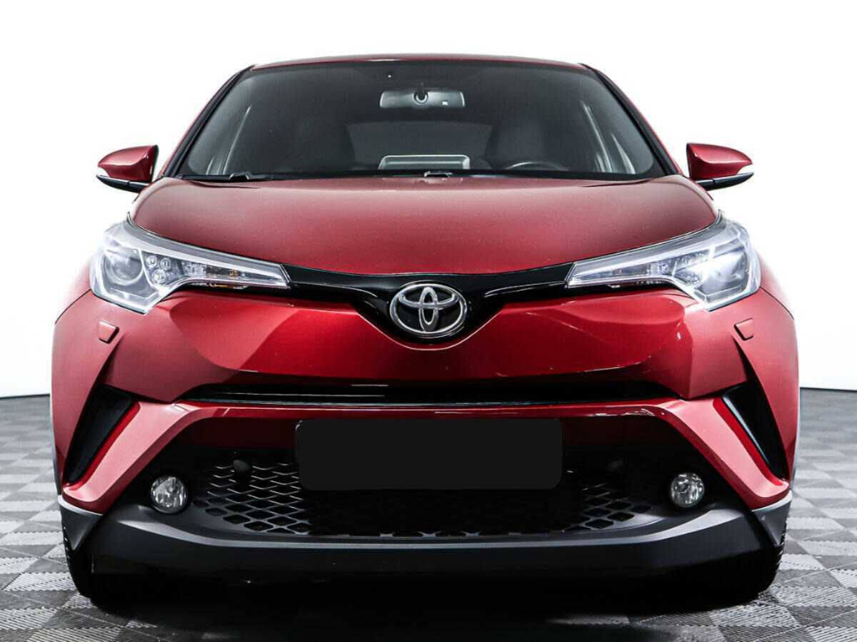 Toyota C-HR 2019 года с пробегом. Фото: #1