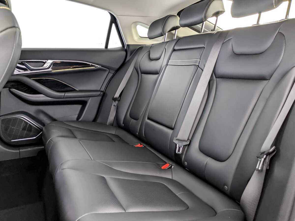 FAW Bestune B70 2023 года с пробегом. Фото: #9