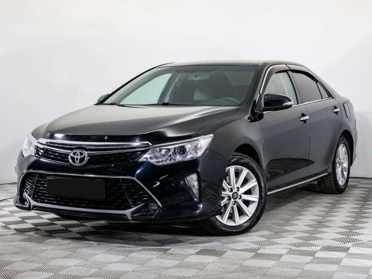 Toyota Camry 2013 года с пробегом. Посмотреть фото