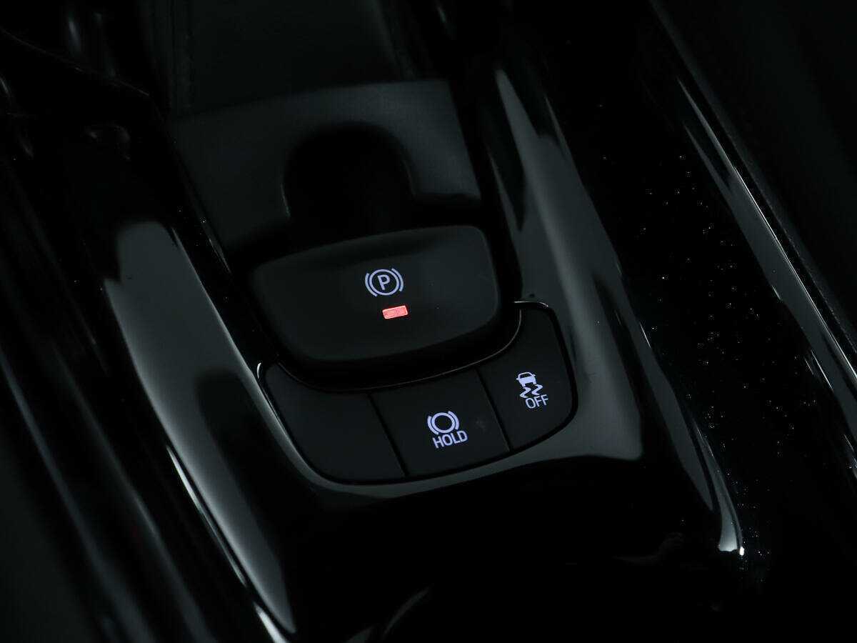 Toyota C-HR 2018 года с пробегом. Фото: #18