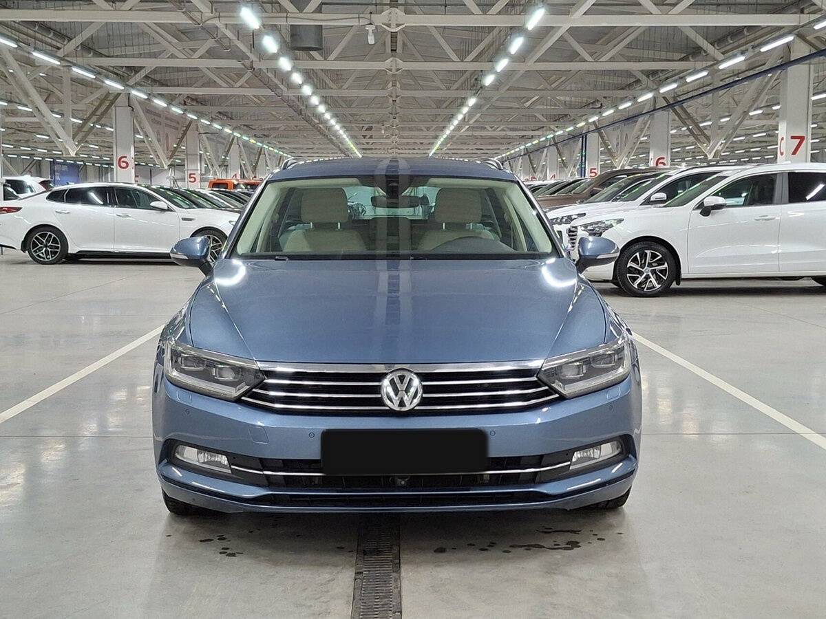 Volkswagen Passat 2018 года с пробегом. Фото: #1