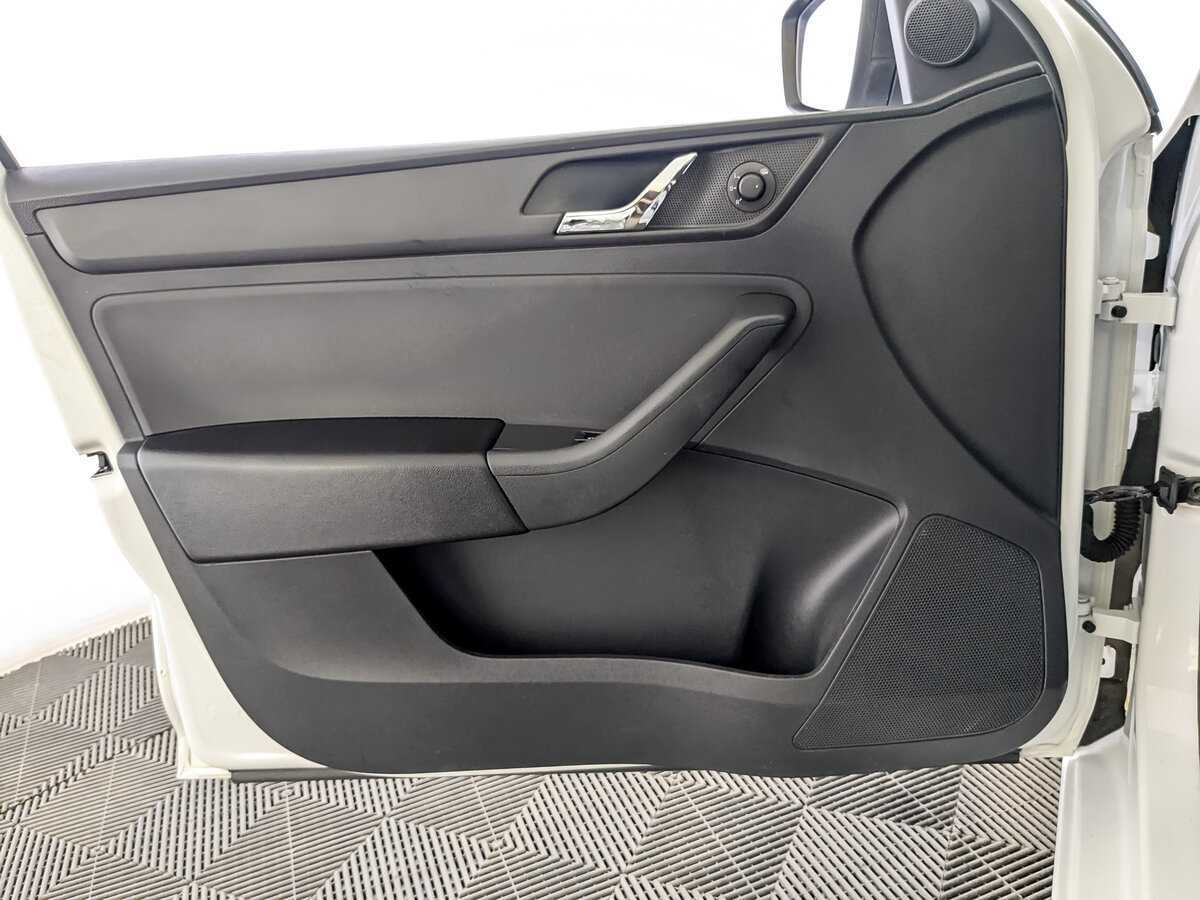 Skoda Rapid 2017 года с пробегом. Фото: #18