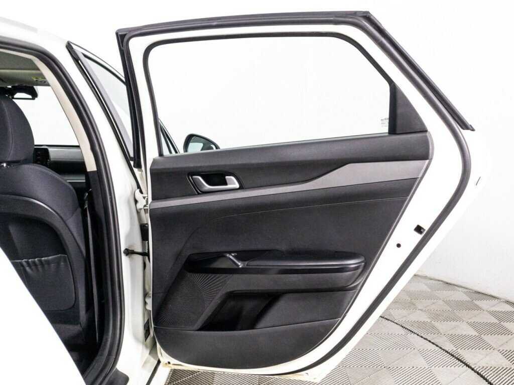 Kia K5 2021 года с пробегом. Фото: #27