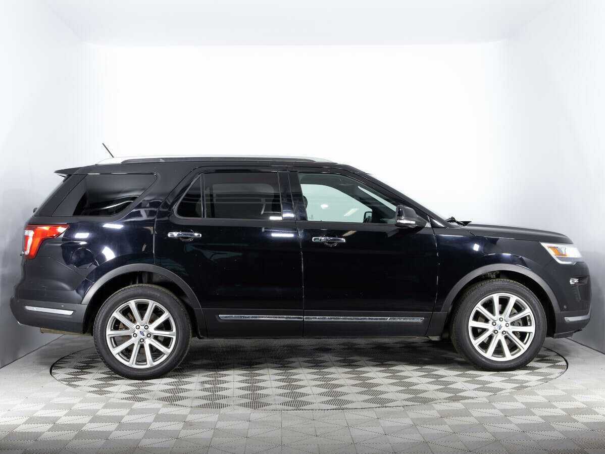 Ford Explorer 2018 года с пробегом. Фото: #3