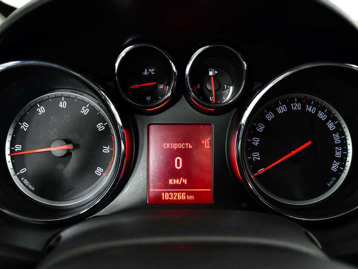 Opel Astra 2012 года с пробегом. Фото: #10