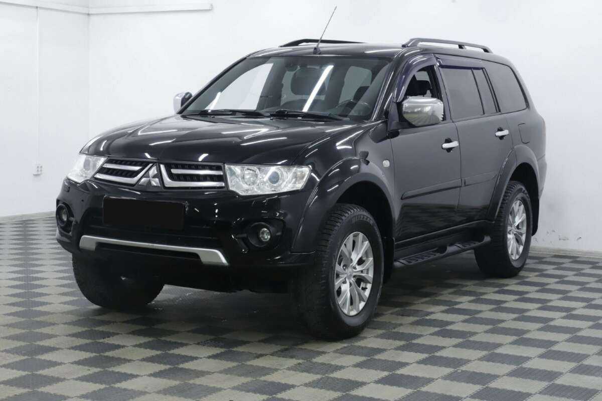 Mitsubishi Pajero Sport 2015 года с пробегом. Фото: #0