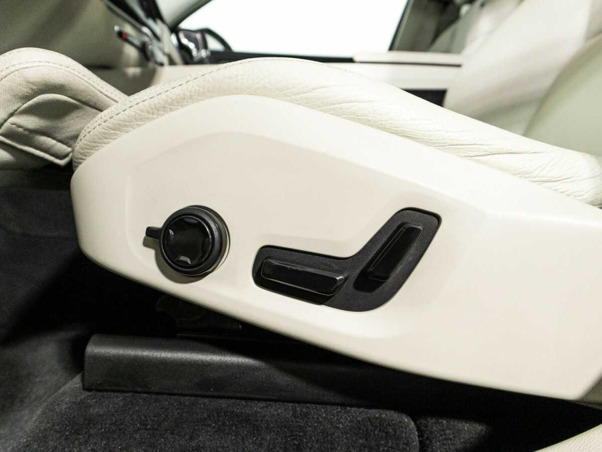 Volvo XC60 2018 года с пробегом. Фото: #16