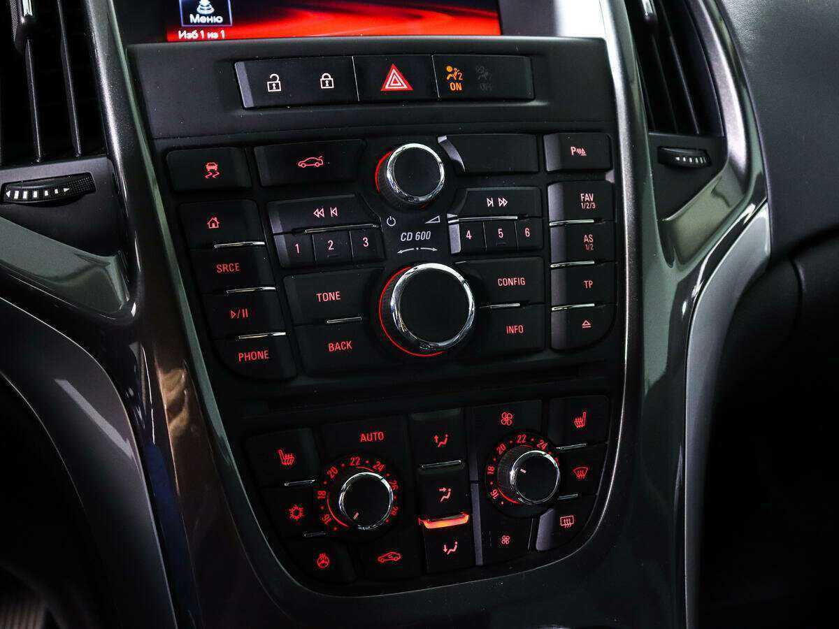 Opel Astra 2014 года с пробегом. Фото: #12