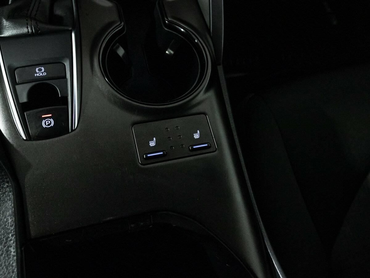 Toyota Camry 2021 года с пробегом. Фото: #17