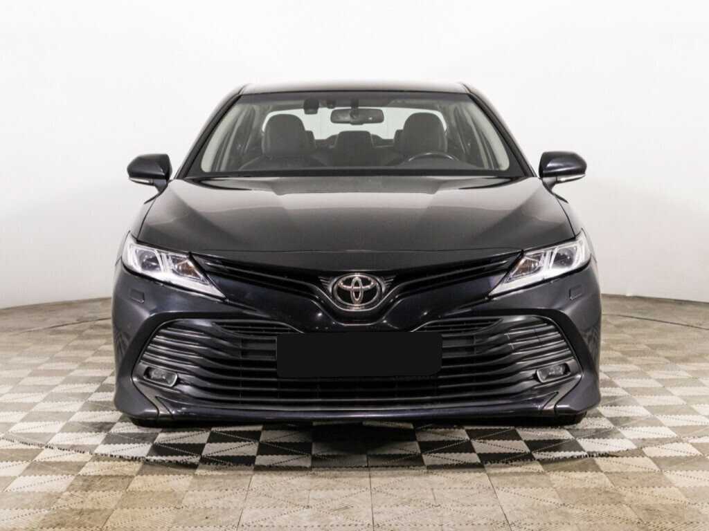 Toyota Camry 2018 года с пробегом. Фото: #1