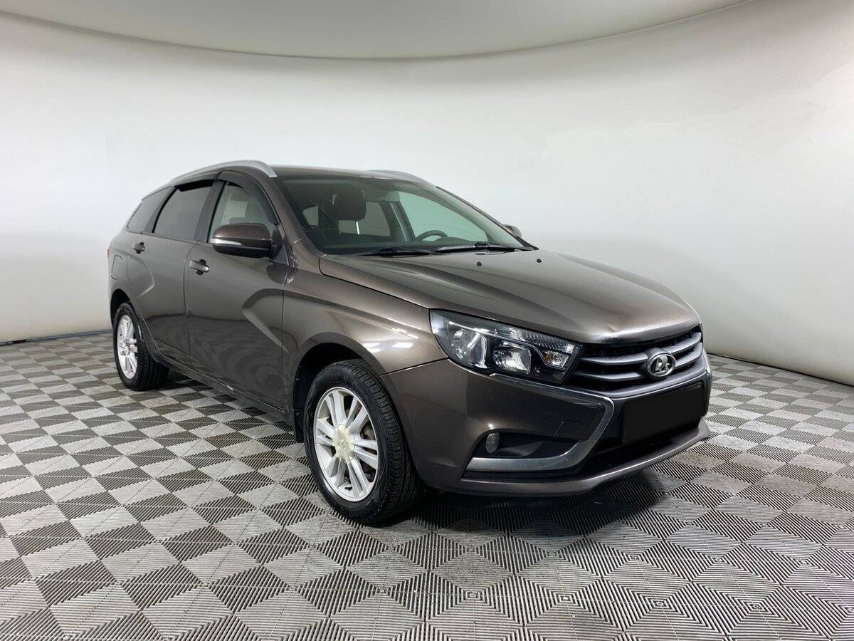 Lada (ВАЗ) Vesta 2018 года с пробегом. Фото: #2