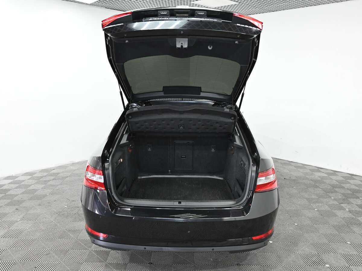 Skoda Superb 2016 года с пробегом. Фото: #10