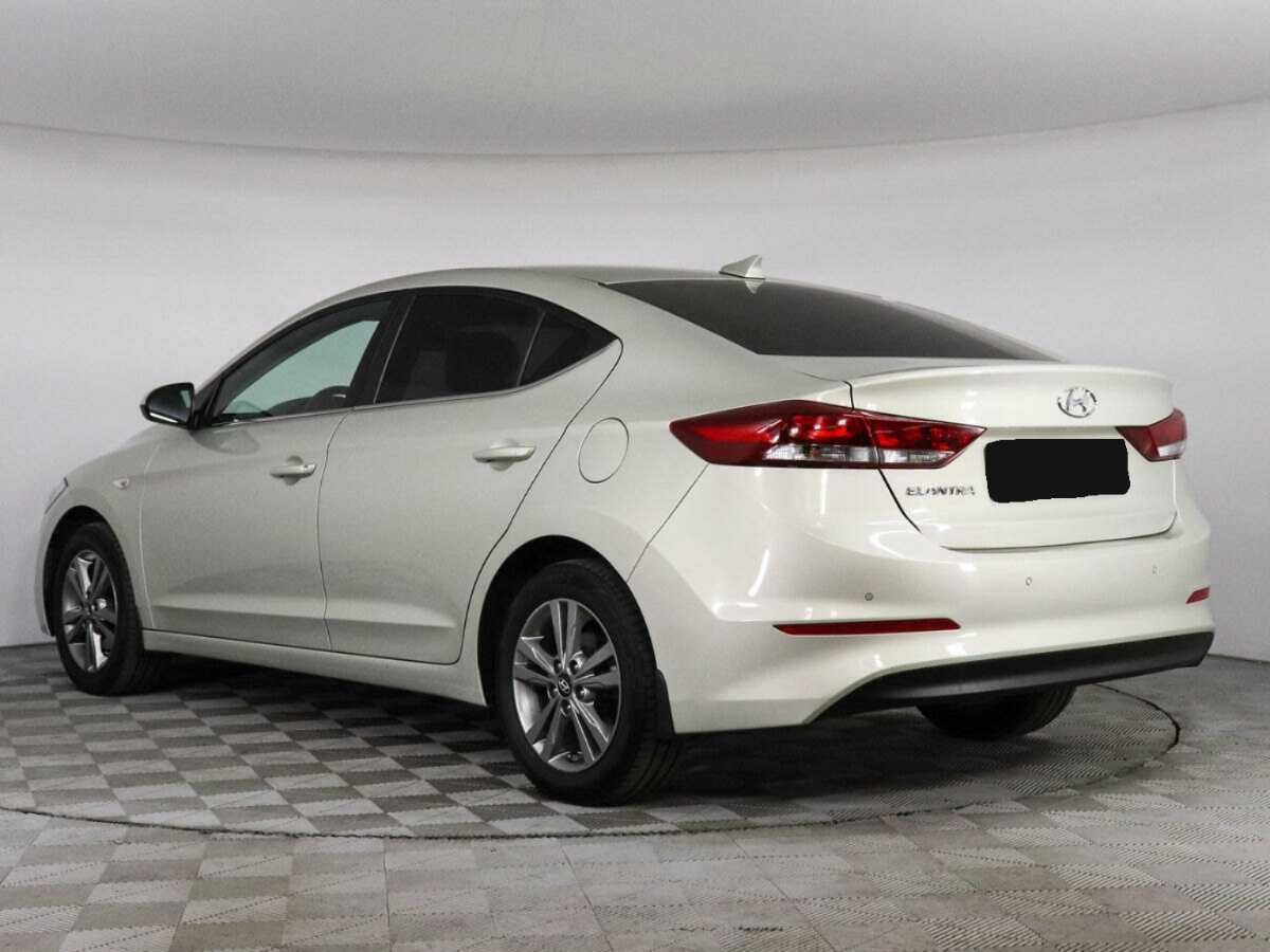 Hyundai Elantra 2017 года с пробегом. Фото: #6