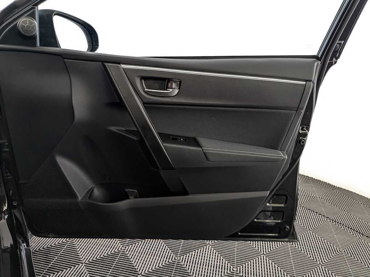 Toyota Corolla 2017 года с пробегом. Фото: #23