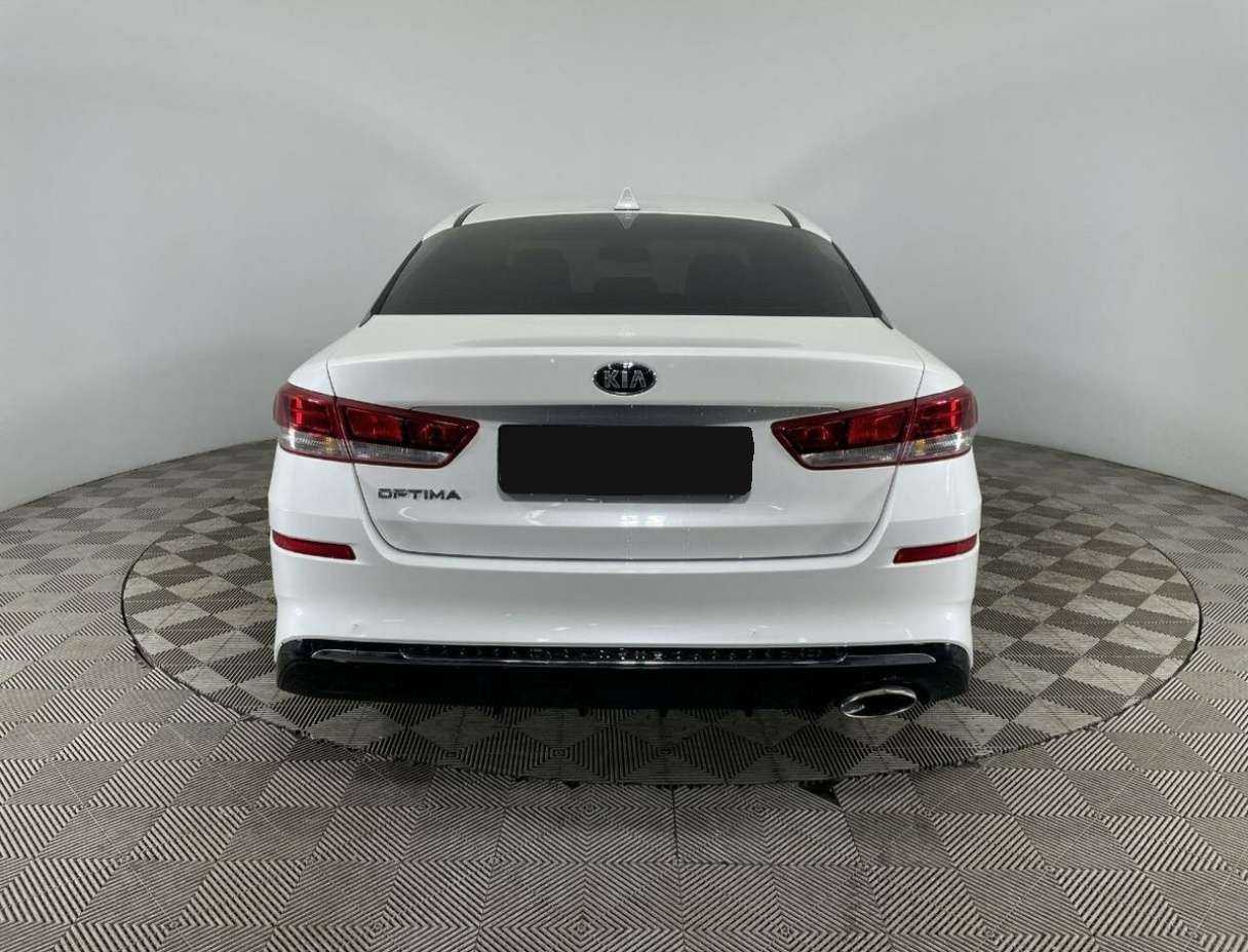 Kia Optima 2018 года с пробегом. Фото: #2