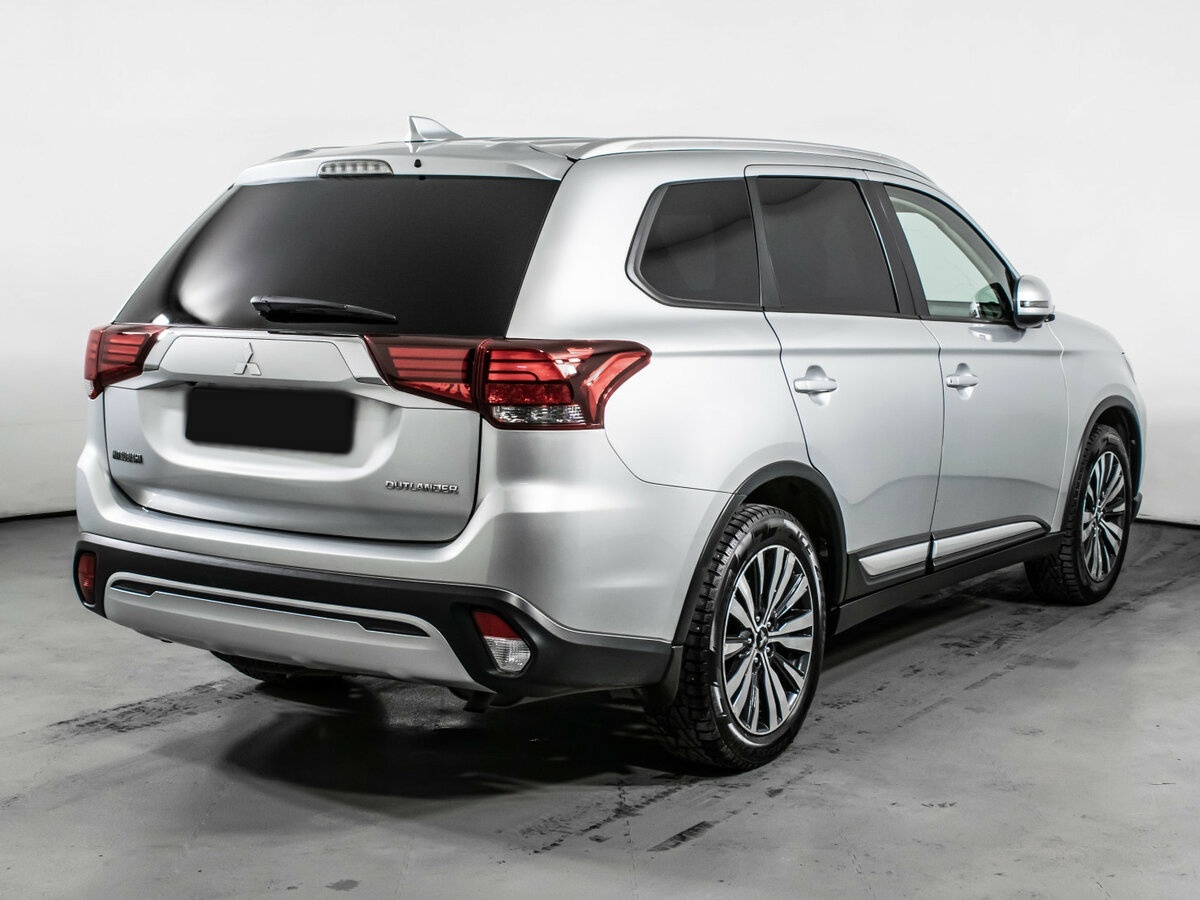 Mitsubishi Outlander 2018 года с пробегом. Фото: #4