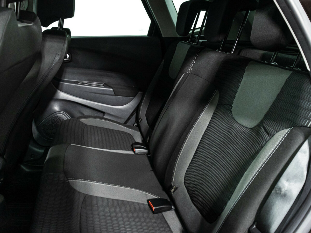 Renault Kaptur 2016 года с пробегом. Фото: #9