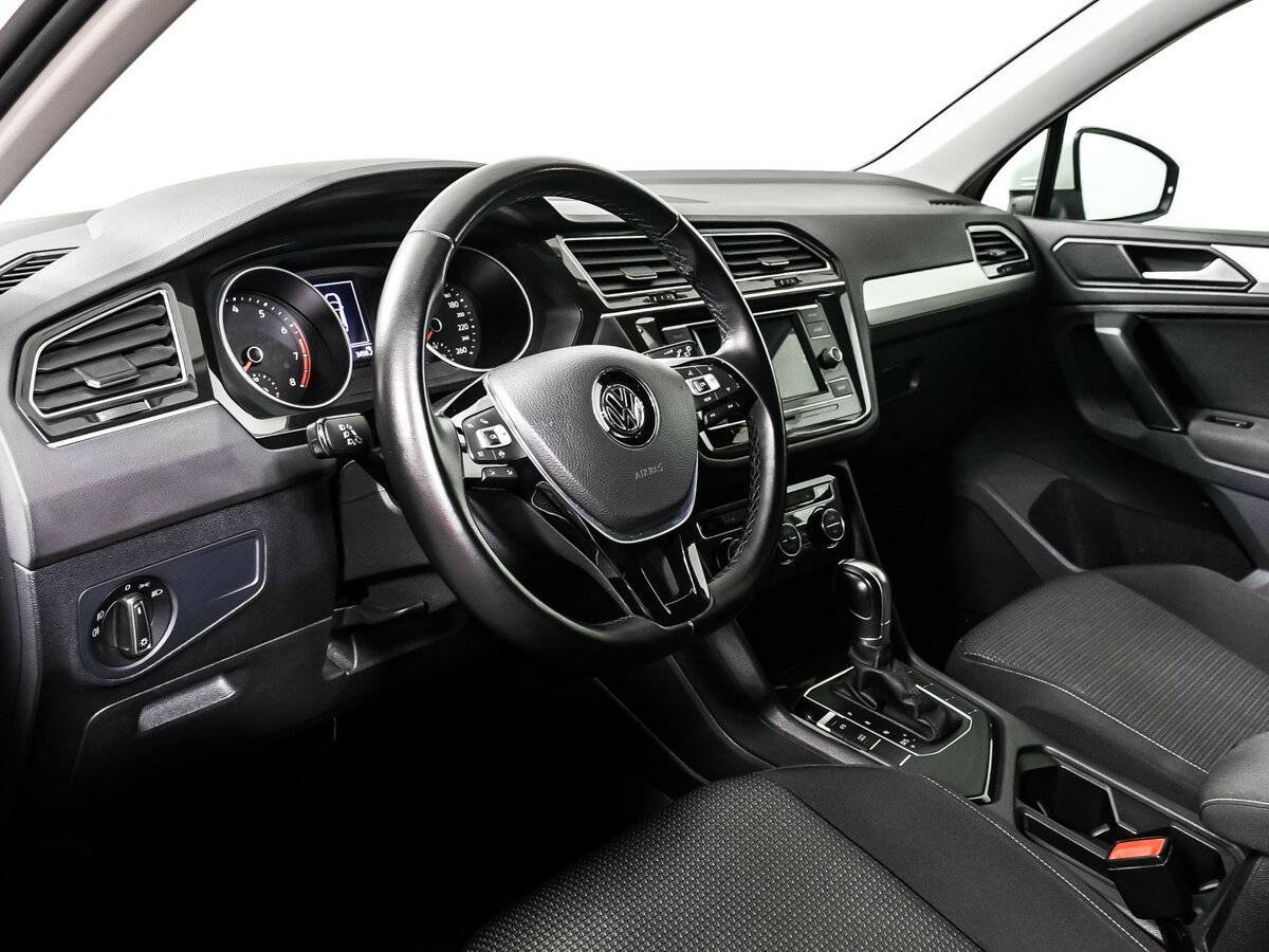 Volkswagen Tiguan 2018 года с пробегом. Фото: #11