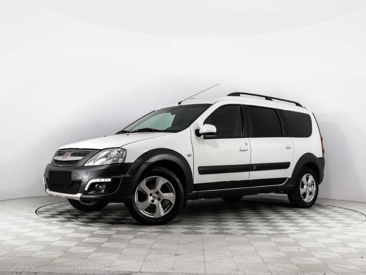 Lada (ВАЗ) Largus 2015 года с пробегом. Посмотреть фото