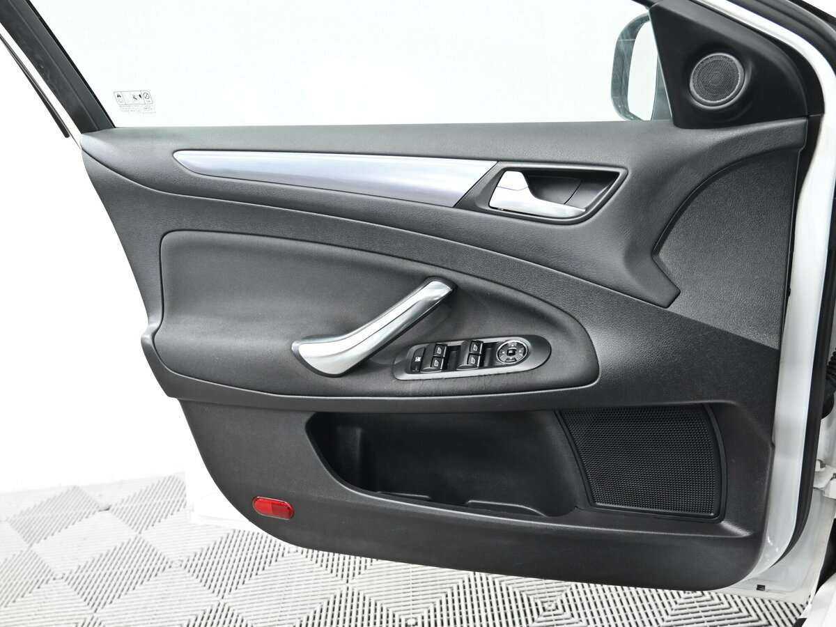 Ford Mondeo 2013 года с пробегом. Фото: #8