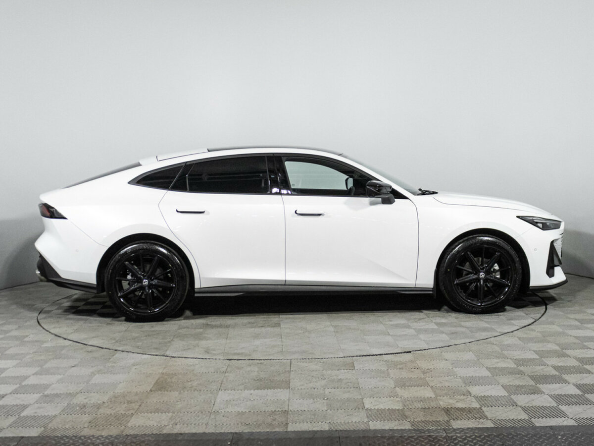 Changan UNI-V 2023 года с пробегом. Фото: #3